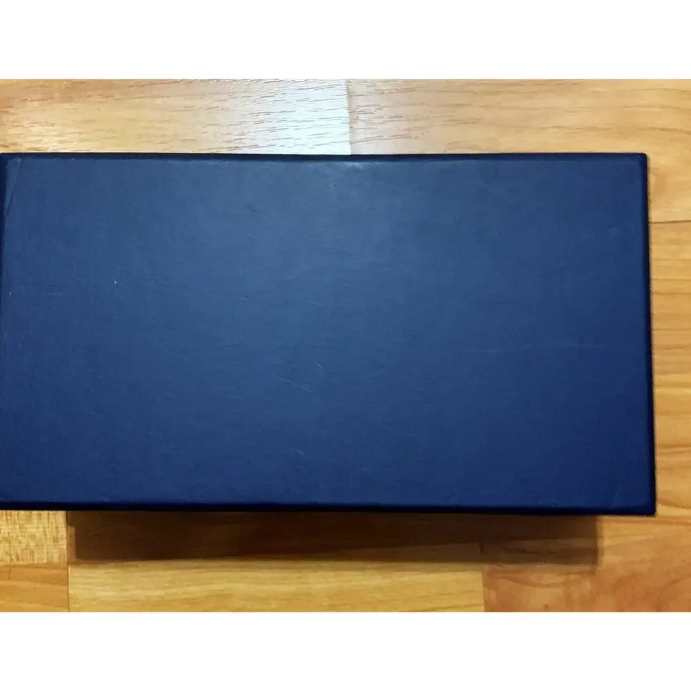 Petite Plume empty hard‎ box